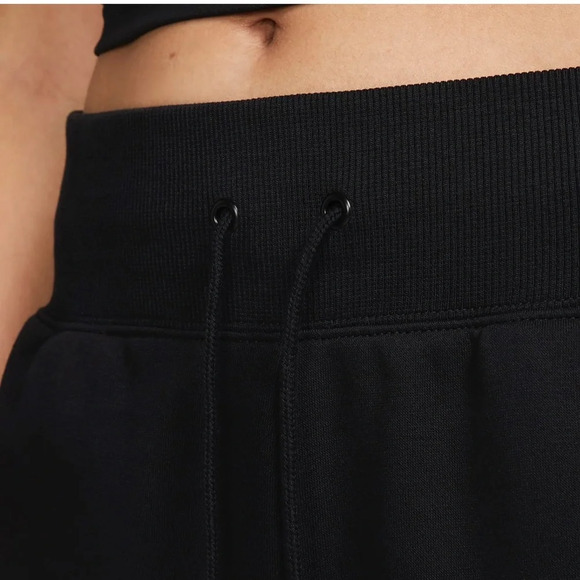 Nike Women's Sportswear Phoenix Fleece High-Waisted Cropped Wide Leg Sweatpants - Picture 3 of 9